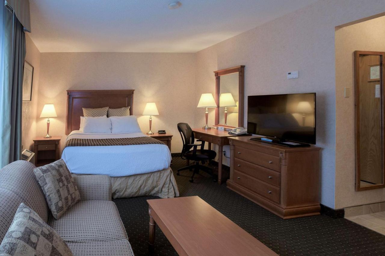 Best Western Plus Otonabee Inn Peterborough Bagian luar foto
