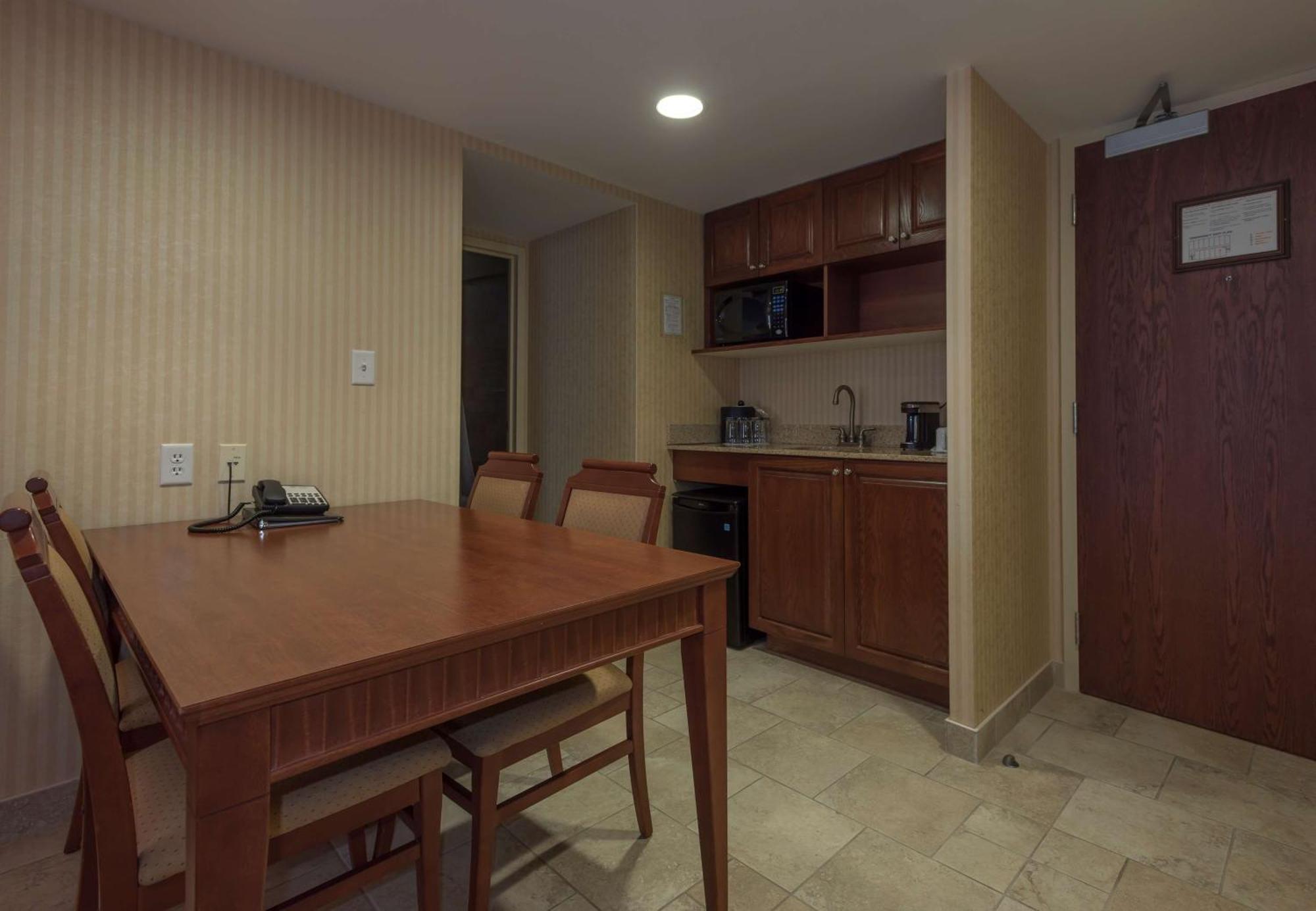 Best Western Plus Otonabee Inn Peterborough Bagian luar foto