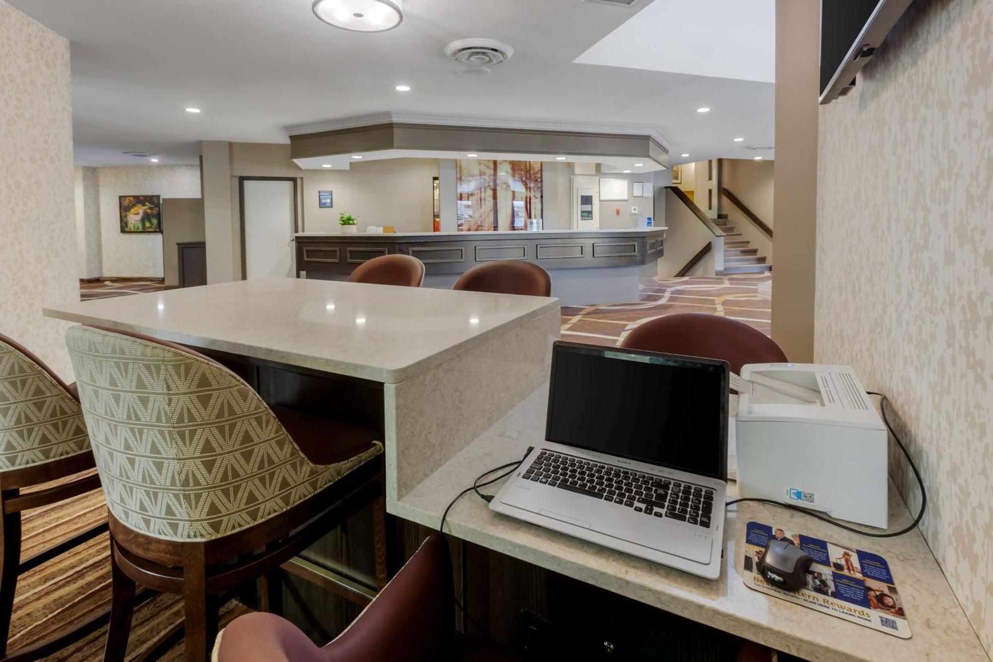 Best Western Plus Otonabee Inn Peterborough Bagian luar foto